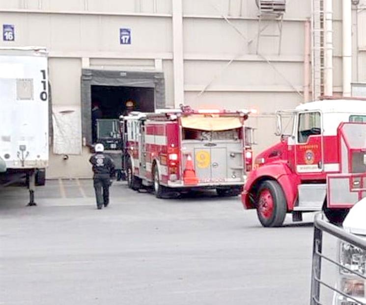 Evacuan a empresa tras incendio