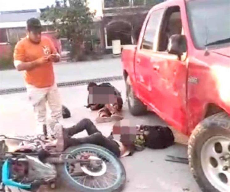Deja choque entre moto y camioneta dos heridos Deja choque entre moto y camioneta dos heridos