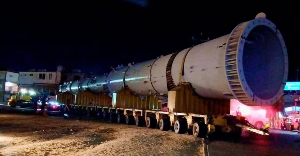 Refiner&iacute;a de Salina Cruz recibe piezas para reactivar planta