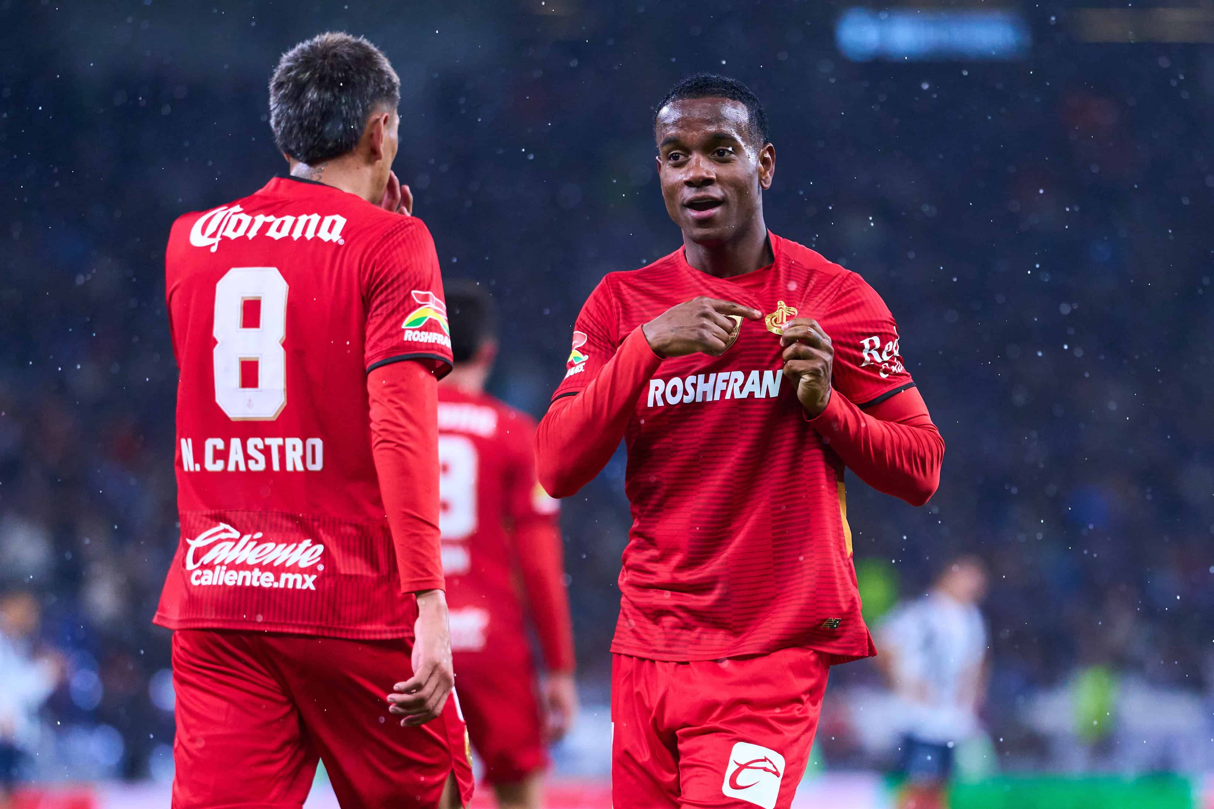 Helinho hace el 1-0.