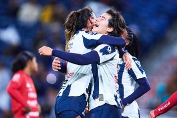 Siguen Rayadas goleando