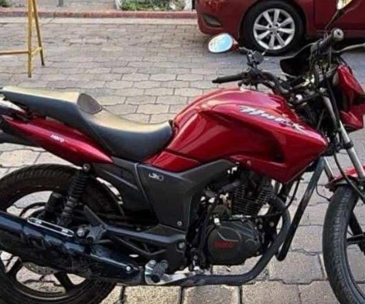 Salen a pasear en moto robada