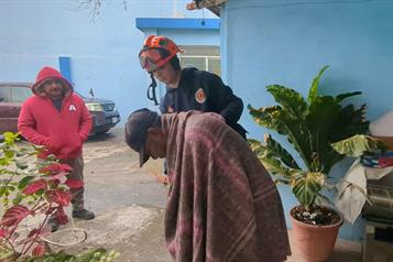 Atiende PC de Guadalupe a personas vulnerables ante el fr&iacute;o