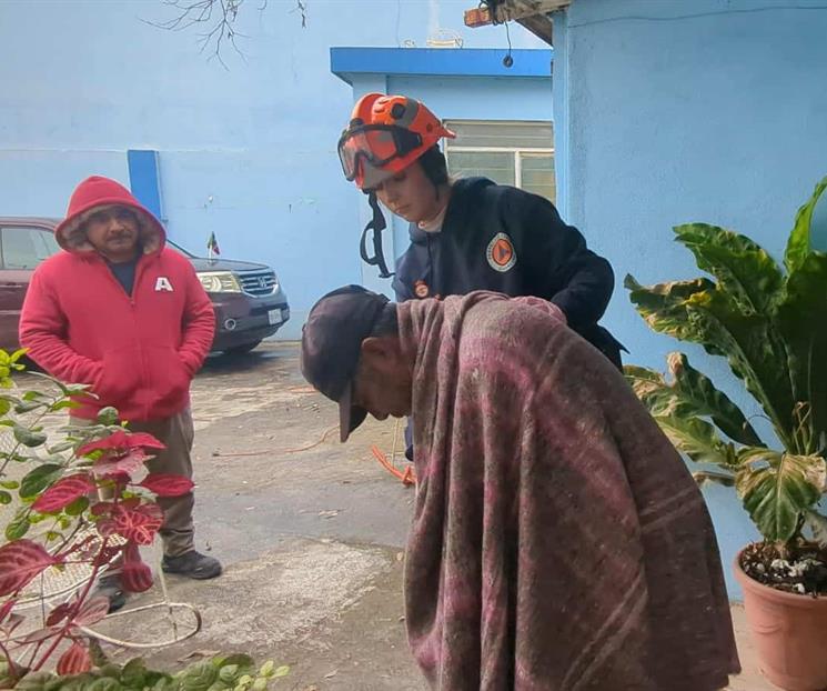 Atiende PC de Guadalupe a personas vulnerables ante el fr&iacute;o