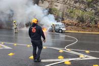 Acaba fuego con camioneta