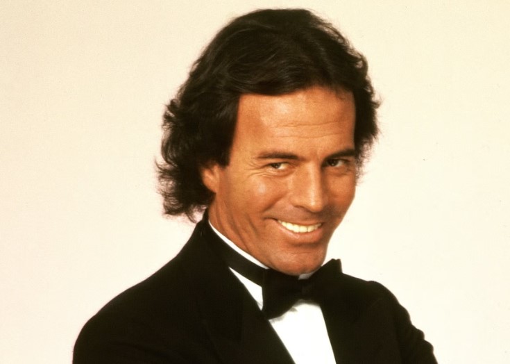 Acusan a Julio Iglesias de agresi&oacute;n sexual a dos ex trabajadora