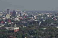 Prev&eacute;n ambiente templado y cielo nublado en CDMX
