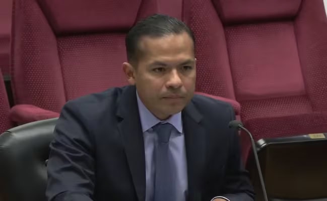 Presenta Hugo Aguilar a Daniel &Aacute;lvarez como secretario de Acuerdos