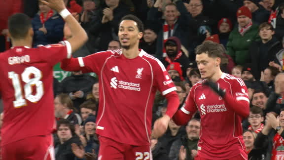 Vence Liverpool al Barnsley y avanzan en FA Cup