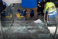 Sufre mujer ca&iacute;da en plaza comercial