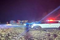 Abandonan camioneta con impactos de bala