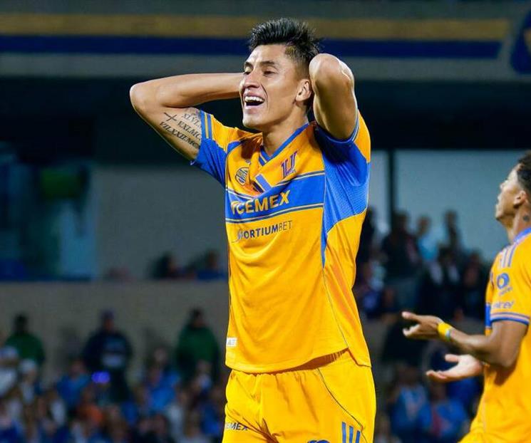 Intervienen a Marco Farfán del pie derecho Intervienen a Marco Farfán del pie derecho