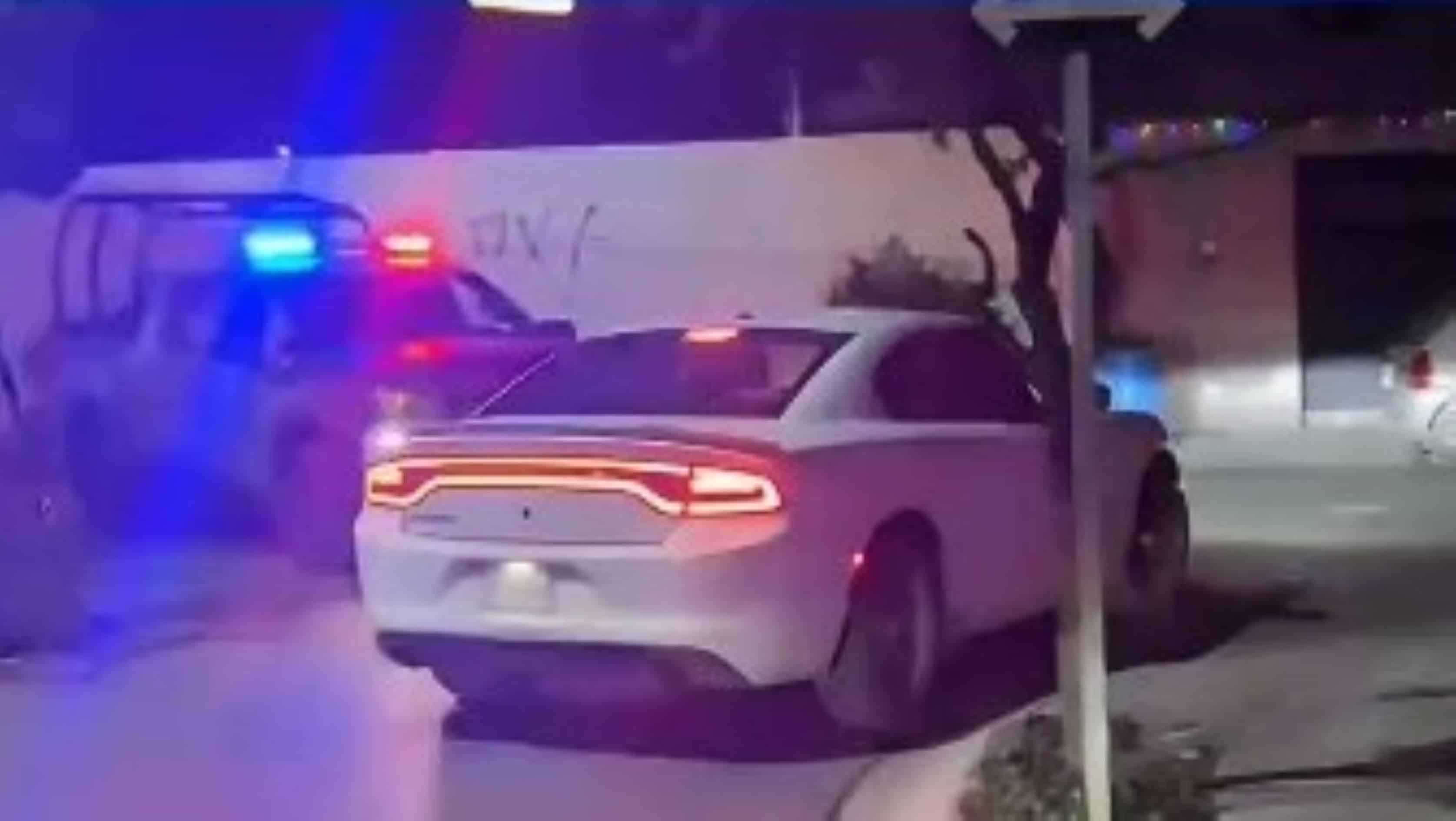 La ola de violencia no se detiene en el municipio de Garc&iacute;a, ahora hombres armados, atacaron con armas largas, una vivienda ubicada en la Colonia Hacienda del Sol en Garc&iacute;a.