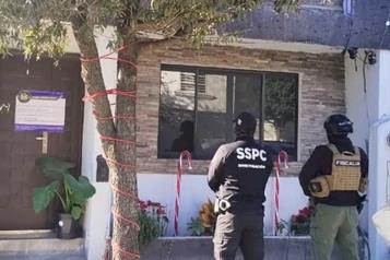 Catean vivienda; hallan arma larga y droga