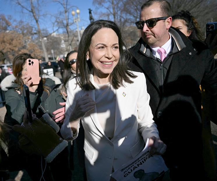 Recibe Trump a Machado y elogia a Delcy