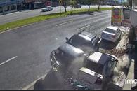 Deja choque m&uacute;ltiple tres lesionados