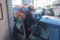 Resulta mujer herida en choque