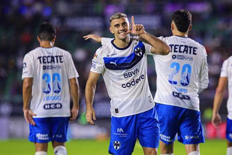 Golea Rayados a Mazatl&aacute;n