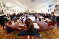 Dialoga Sheinbaum con economistas en Palacio