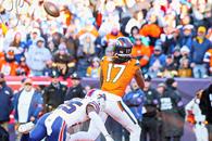 Avanzan Broncos a la final de conferencia en la NFL