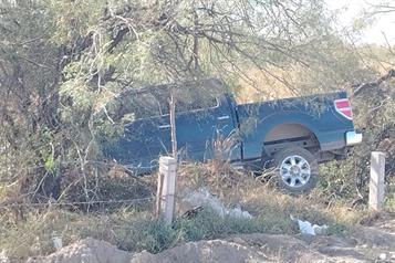 Estrella su camioneta contra &aacute;rbol y muere
