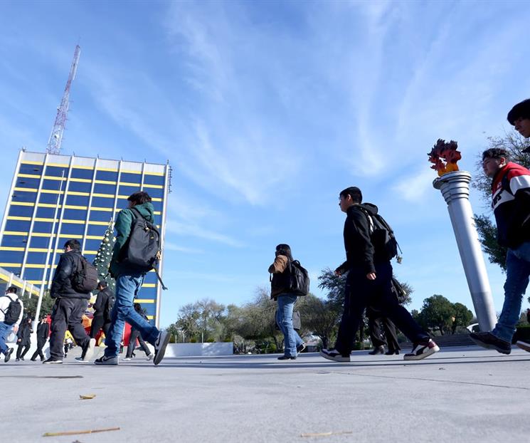 Da Rector bienvenida a 220 mil estudiantes de la UANL