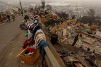 Damnificados claman por ayuda tras incendios que dejan 20 muertos