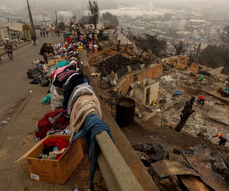Damnificados claman por ayuda tras incendios que dejan 20 muertos