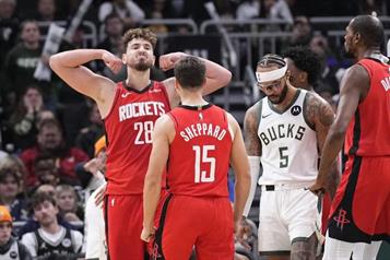 Frenan Rockets a Spurs