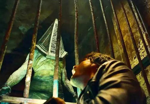 Terror en Silent Hill: Regreso al Infierno - Como un videojuego