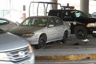 Encuentran muerto a hombre en auto abandonado debajo de puente Encuentran muerto a hombre en auto abandonado debajo de puente