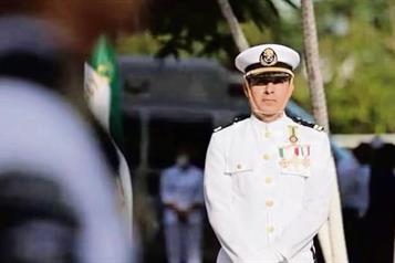 Conservaron hermanos Far&iacute;as salario en la Marina pese a proceso