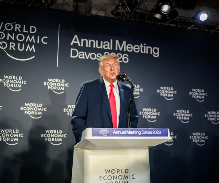 Divide Trump a Davos con bromas, tensión Divide Trump a Davos con bromas, tensión