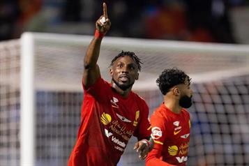 Firma Qui&ntilde;ones doblete