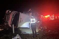 Vuelca tr&aacute;iler tras choque