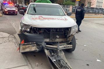 Choca pipa de gas en Linares