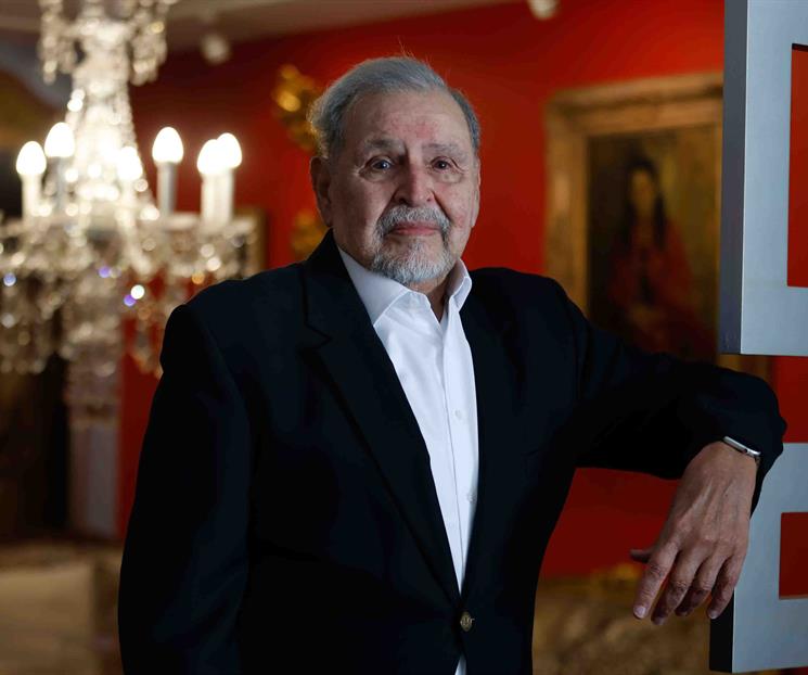 Presenta el diplomático Héctor Cárdenas su libro Presenta el diplomático Héctor Cárdenas su libro