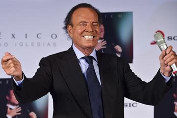 Fiscal&iacute;a archiva denuncia contra Julio Iglesias en Espa&ntilde;a