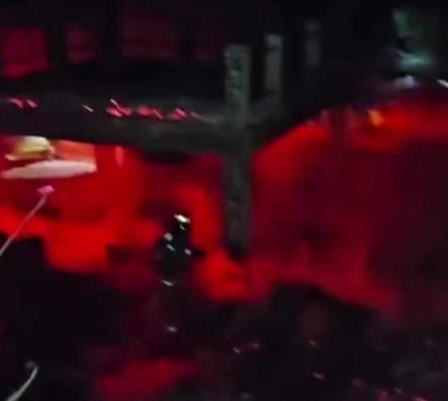 Se incendia cabaña y casa en Laguna de Sánchez, Santiago Se incendia cabaña y casa en Laguna de Sánchez, Santiago