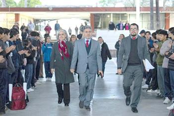 Analiza SE posible suspensi&oacute;n de clases