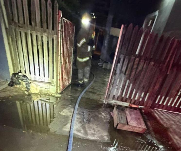 Incendio en casa deja un lesionado en Linares