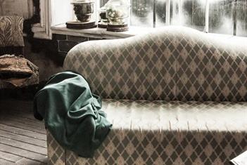 Manchas de esmalte en tus muebles; as&iacute; puedes eliminarlas