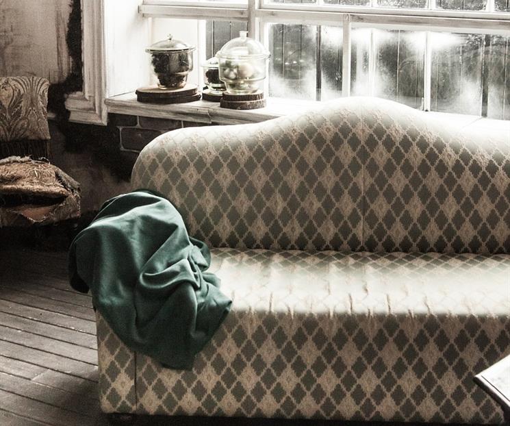 Manchas de esmalte en tus muebles; as&iacute; puedes eliminarlas