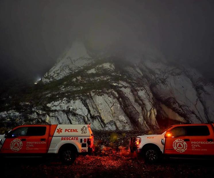Rescatan a rapelista en La Huasteca Rescatan a rapelista en La Huasteca