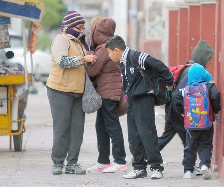 Dejan a criterio de los padres asistencia a clases por el fr&iacute;o