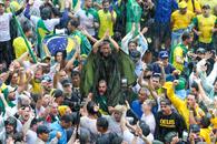 Hiere rayo a 47 manifestantes en Brasil