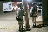 Irrumpen cancha de futbol en Salamanca; matan a 11