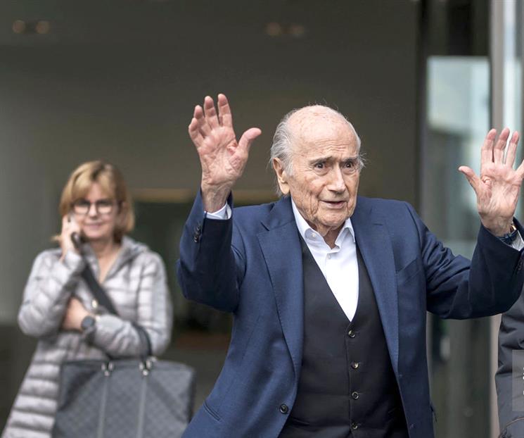 Pide Joseph Blatter no ir al mundial en Estados Unidos Pide Joseph Blatter no ir al mundial en Estados Unidos