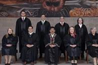 Detectan gastos en la Nueva Corte; $300 mil en togas Detectan gastos en la Nueva Corte; $300 mil en togas