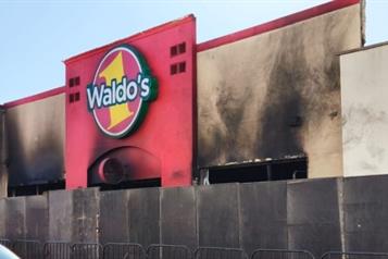 Vinculan a 6 personas y a representante de Waldos por incendio